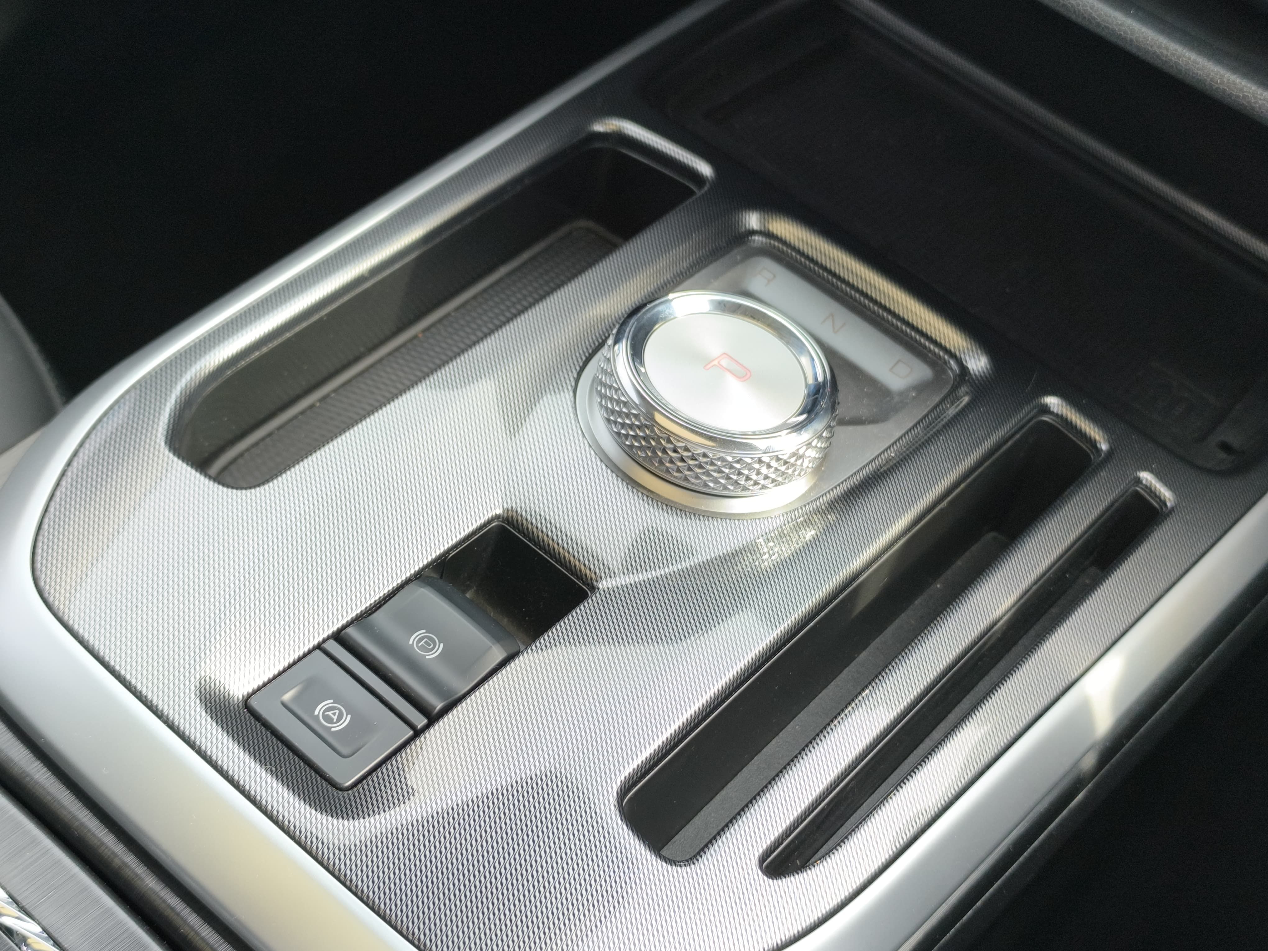 /uploads/Jolion_Center_Gear_Knob_b160fb07ac.jpeg