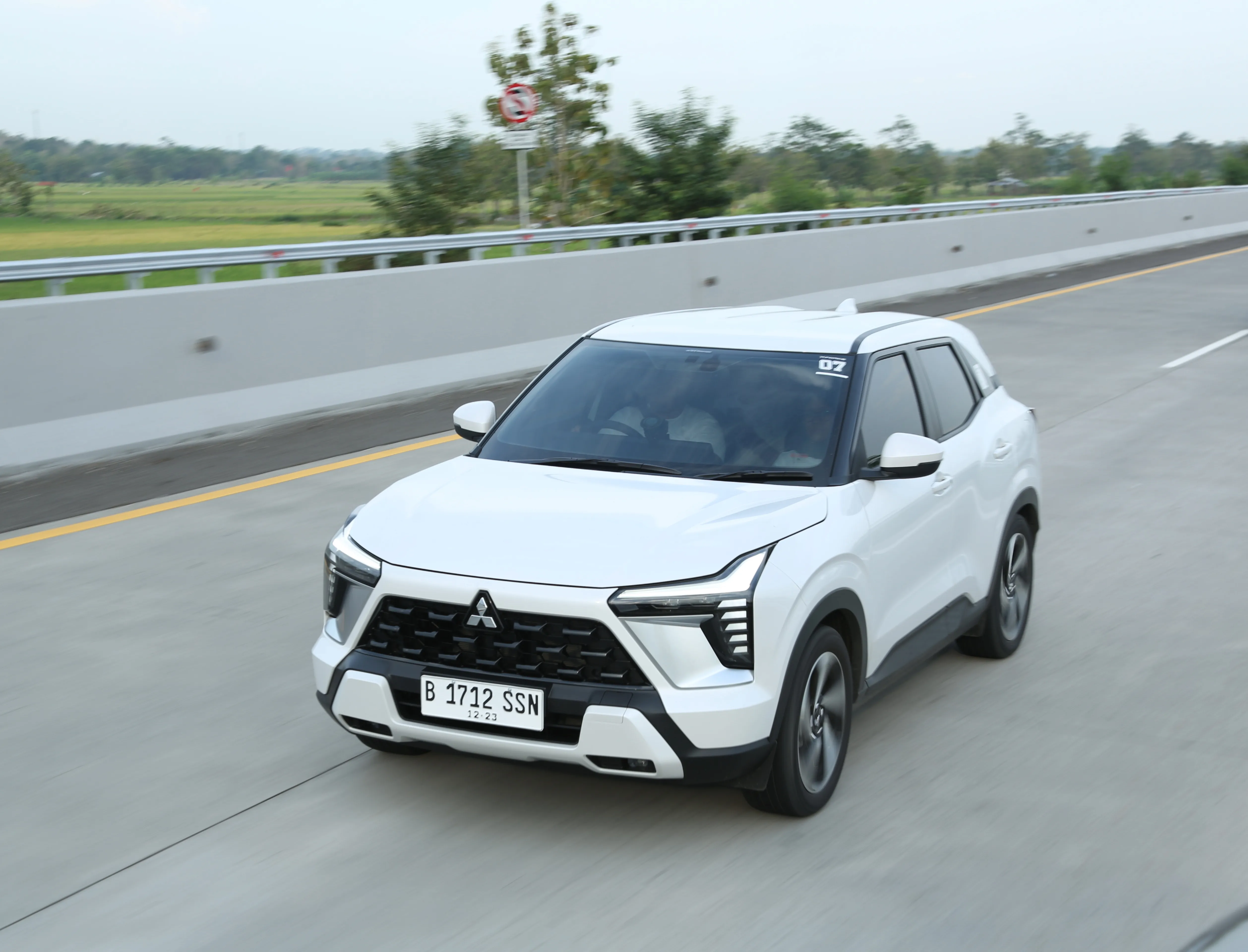 Review Mitsubishi XForce Ultimate 2024: SUV Fun To Drive Dengan Berbagai USP Menarik
